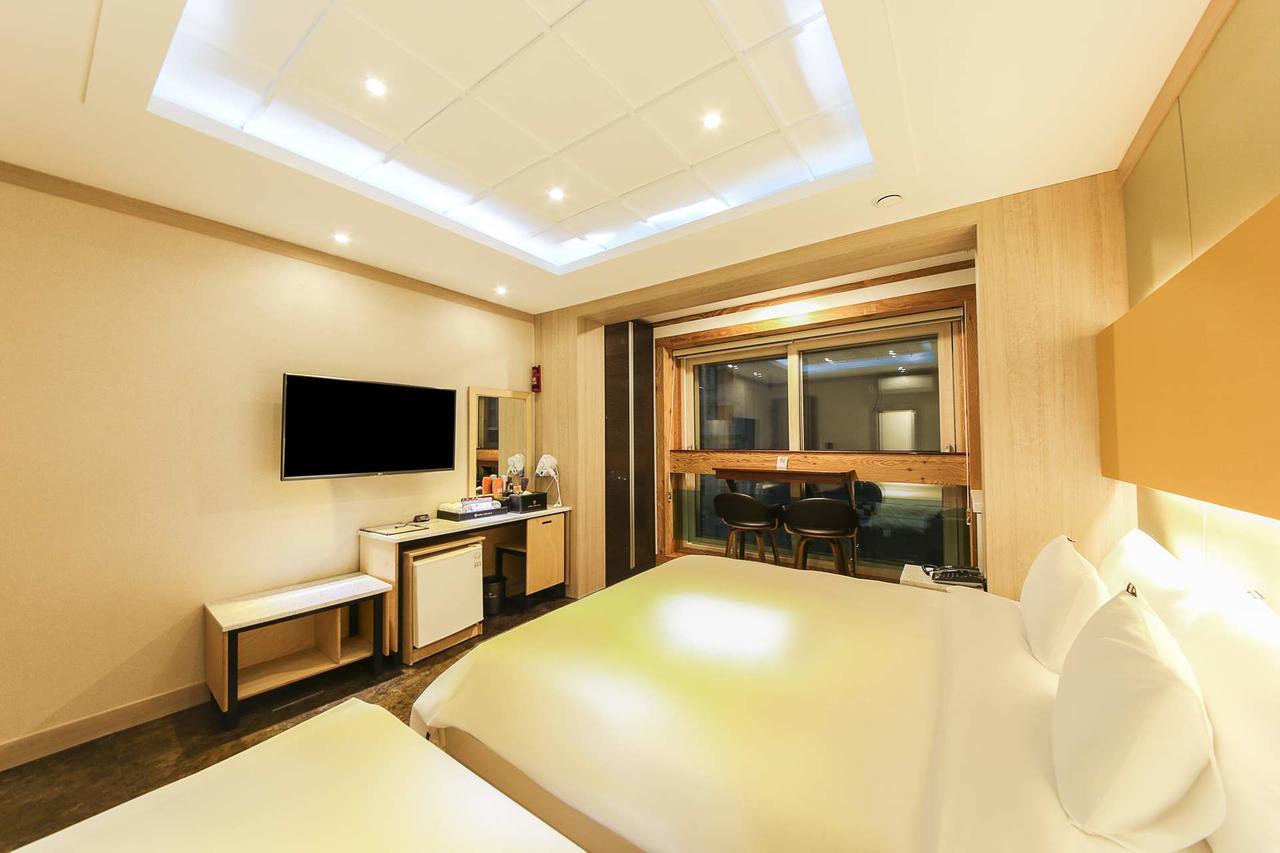 Hotel Topsville Gangneung Extérieur photo
